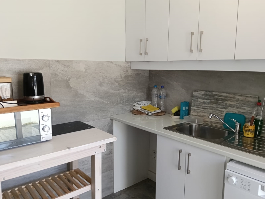 To Let 2 Bedroom Property for Rent in Onrus Western Cape